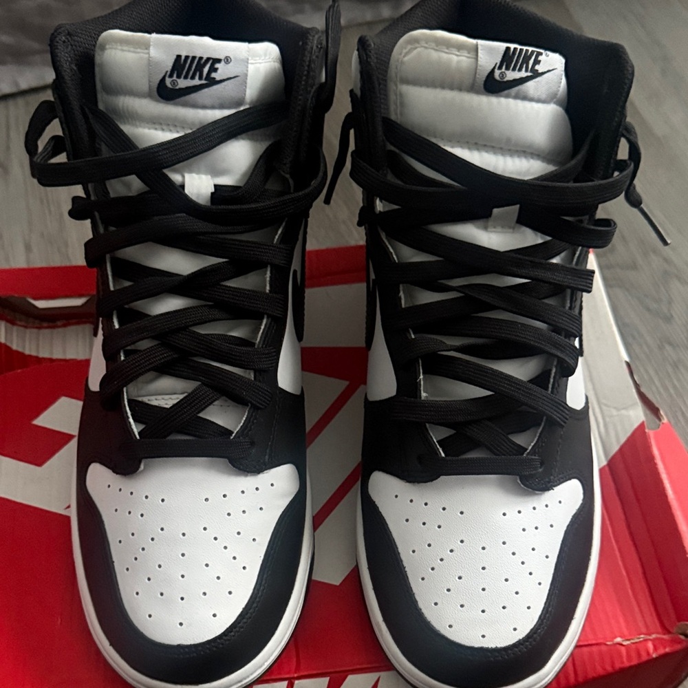 Nike Men’s Black and White High-Top Sneakers